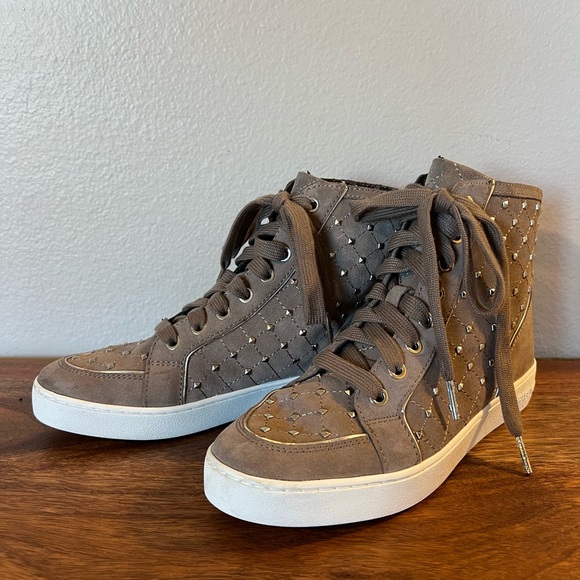 Michael Kors Suede Studded High Top 7 1/2 - Picture 1 of 8